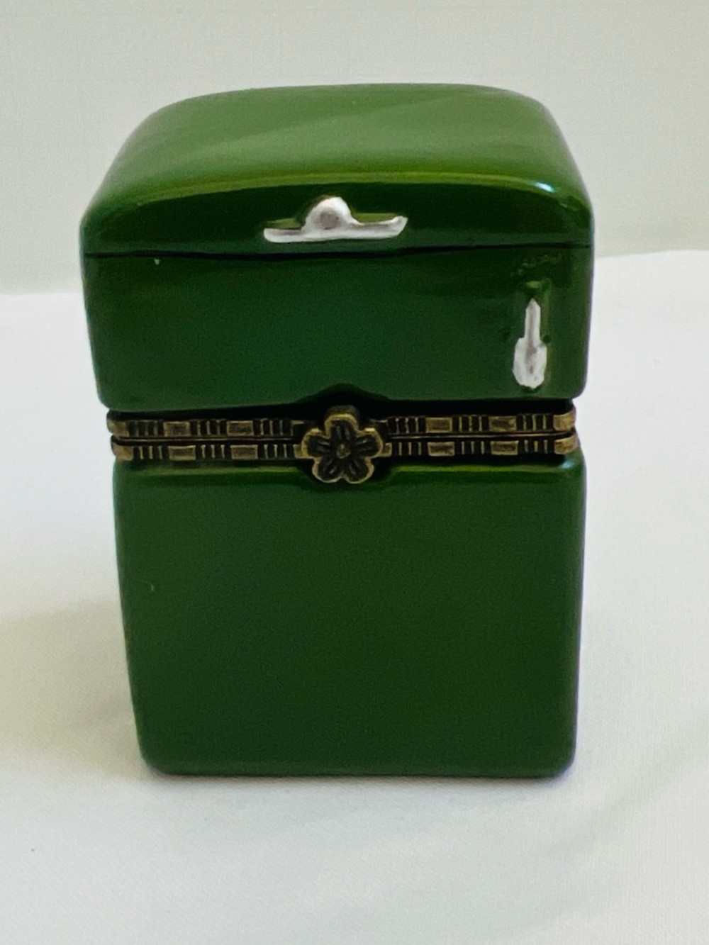 Green Refrigerator Porcelain Hinged Trinket Box WITH 3 Food Trinkets (Wrapped)